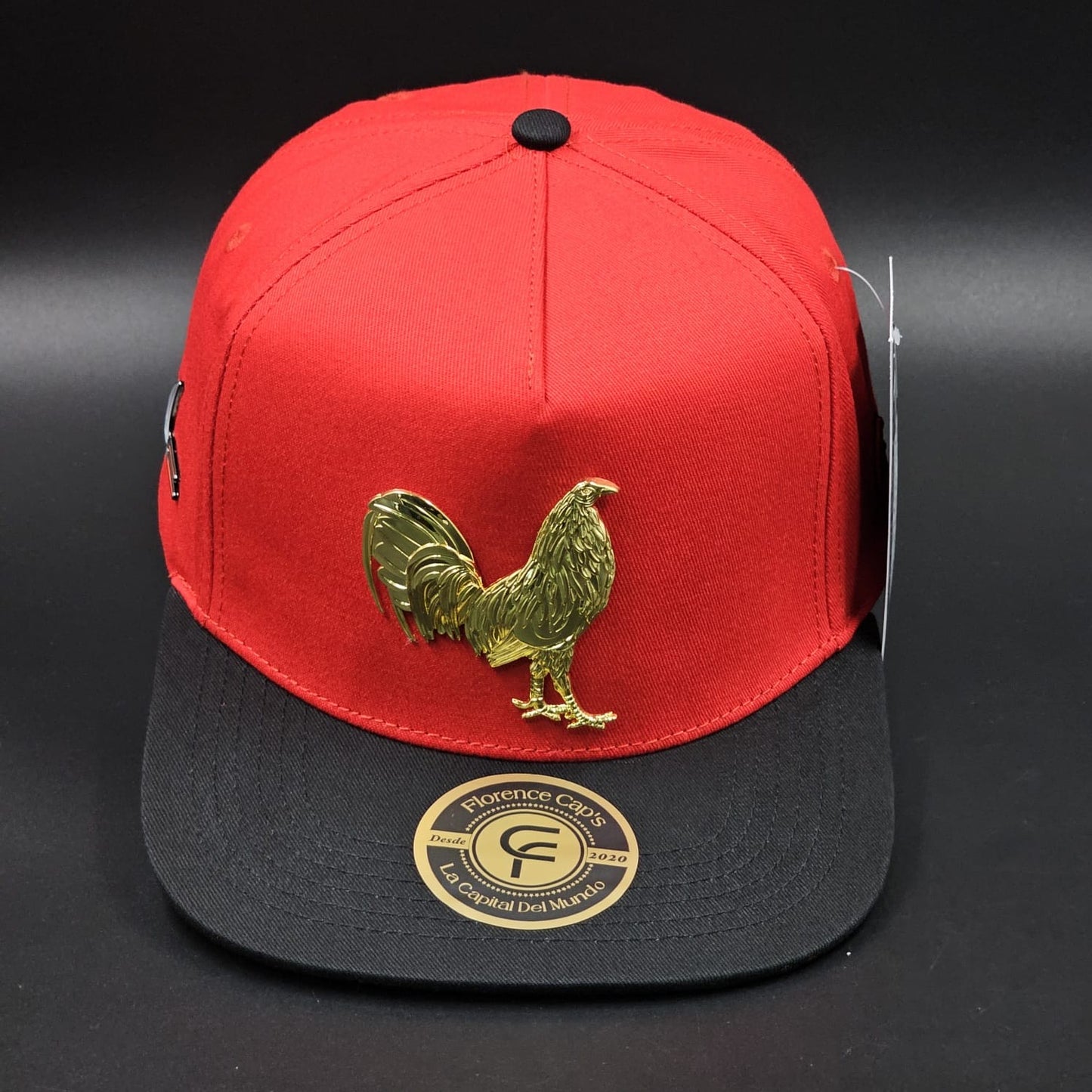 A FC Gallo metal gorra roja